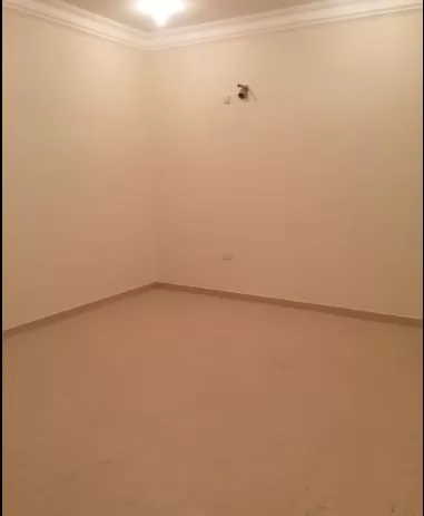 Residential Ready Property 1 Bedroom U/F Apartment  for rent in Abu-Hamour , Doha-Qatar #15903 - 1  image 